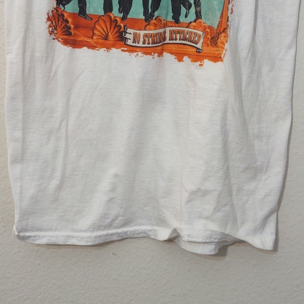VINTAGE SLIGHTLY USED NSYNC NO STRINGS ATTACHED CONCERT TSHIRT 2000 SIZE S - Picture 6 of 9